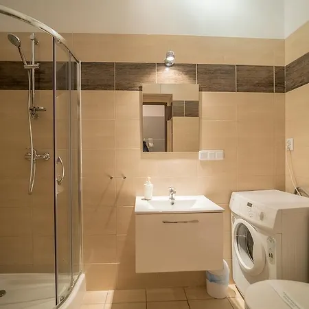 Stockholm 4* بوزنان